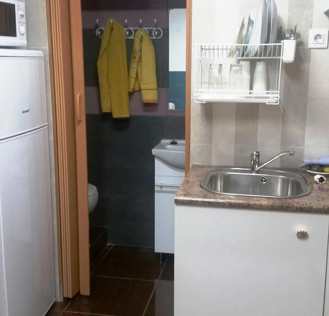 Coliving 87 Studio Number 1 L'Hospitalet de Llobregat 0*,  Spain